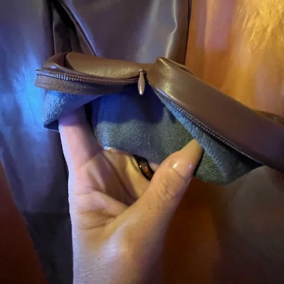 Shayla skinny leg split pant by Meshki - Picture 9 of 15